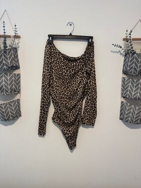 gaze Leopard Print Long Sleeve Bodysuit in Tan and Black